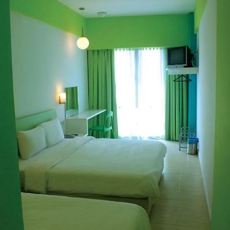 Yy38 Hotel Куала-Лумпур Экстерьер фото