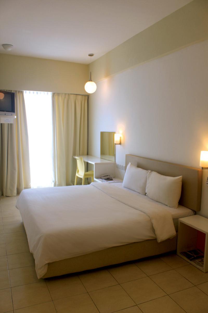 Yy38 Hotel Куала-Лумпур Экстерьер фото